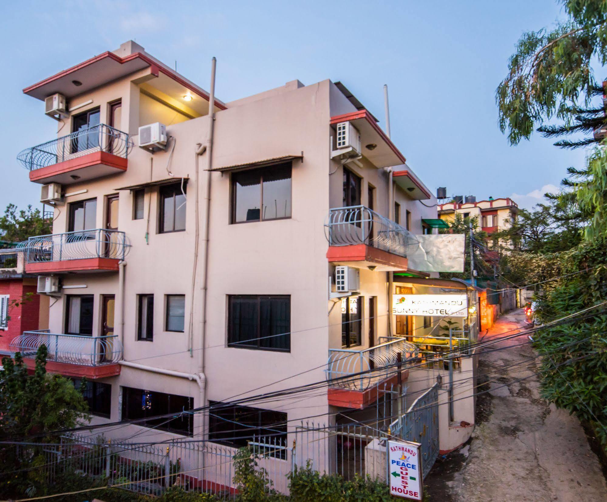 Kathmandu Sunny Hotel מראה חיצוני תמונה